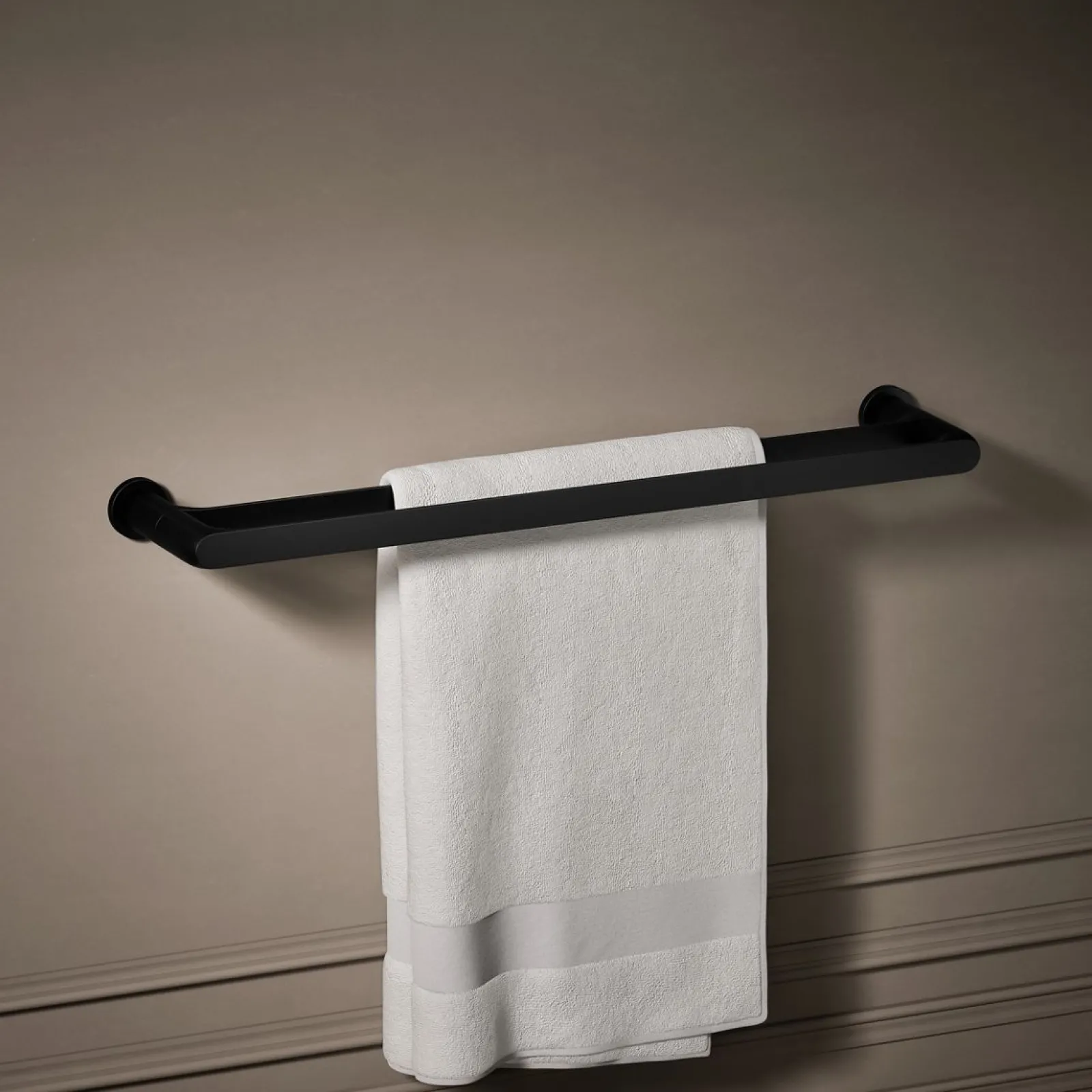 24" double towel bar^Kohler Outlet