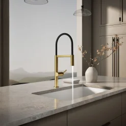 Semi-professional kitchen sink faucet with two-function sprayhead^Kohler Best