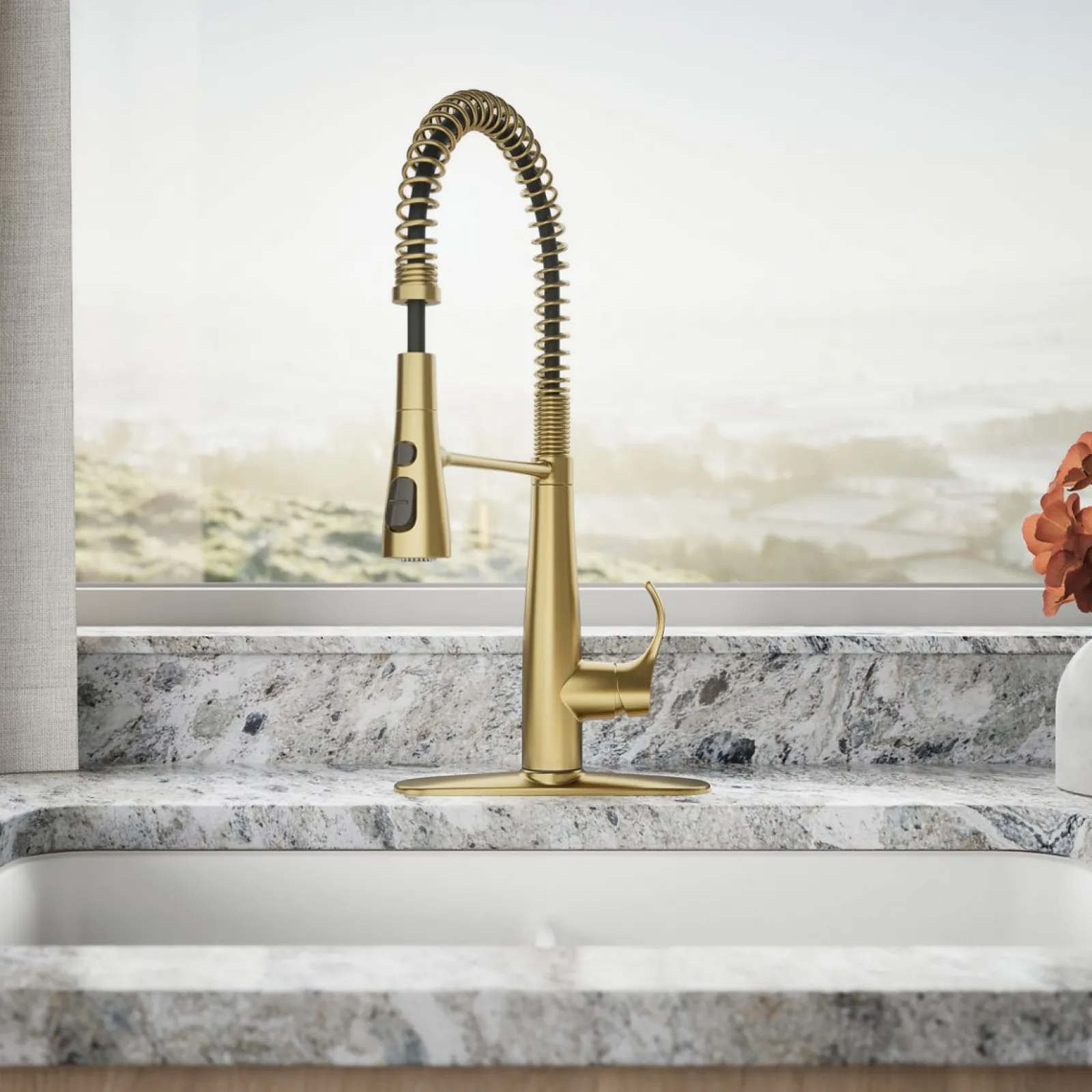 Semi-professional kitchen sink faucet with three-function sprayhead^Kohler Best