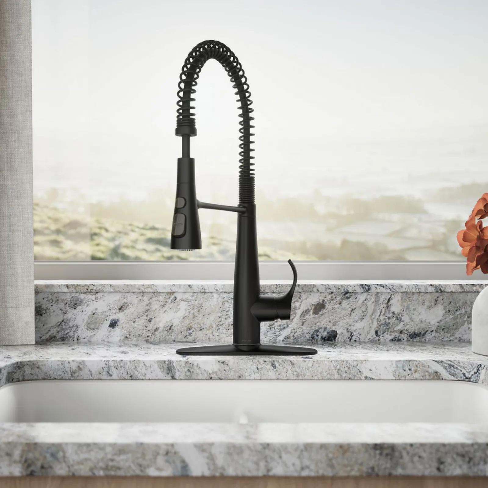 Semi-professional kitchen sink faucet with three-function sprayhead^Kohler Best