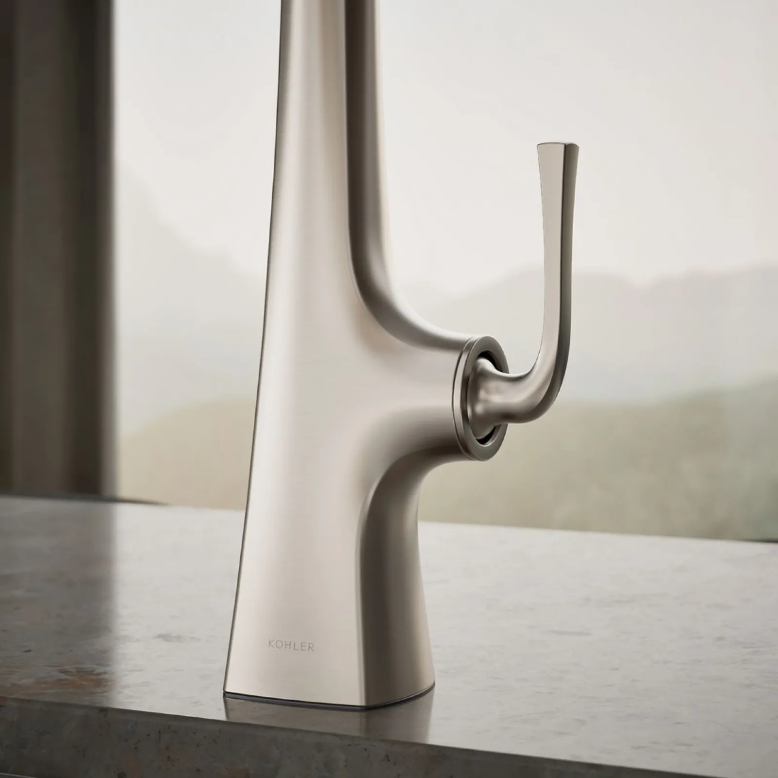 Semi-professional kitchen sink faucet with three-function sprayhead^Kohler New