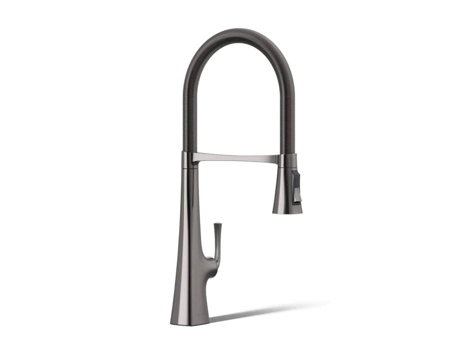 Semi-professional kitchen sink faucet with three-function sprayhead^Kohler New