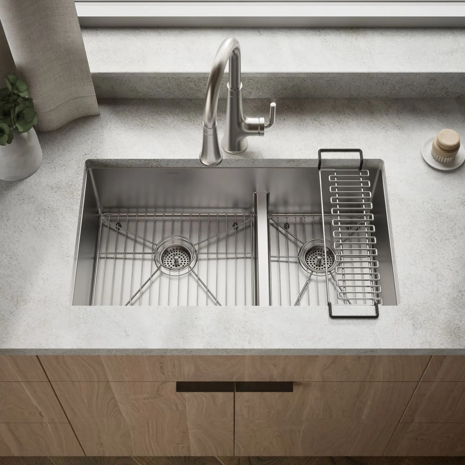 Smart Divide® 32" undermount double-bowl kitchen sink^Kohler