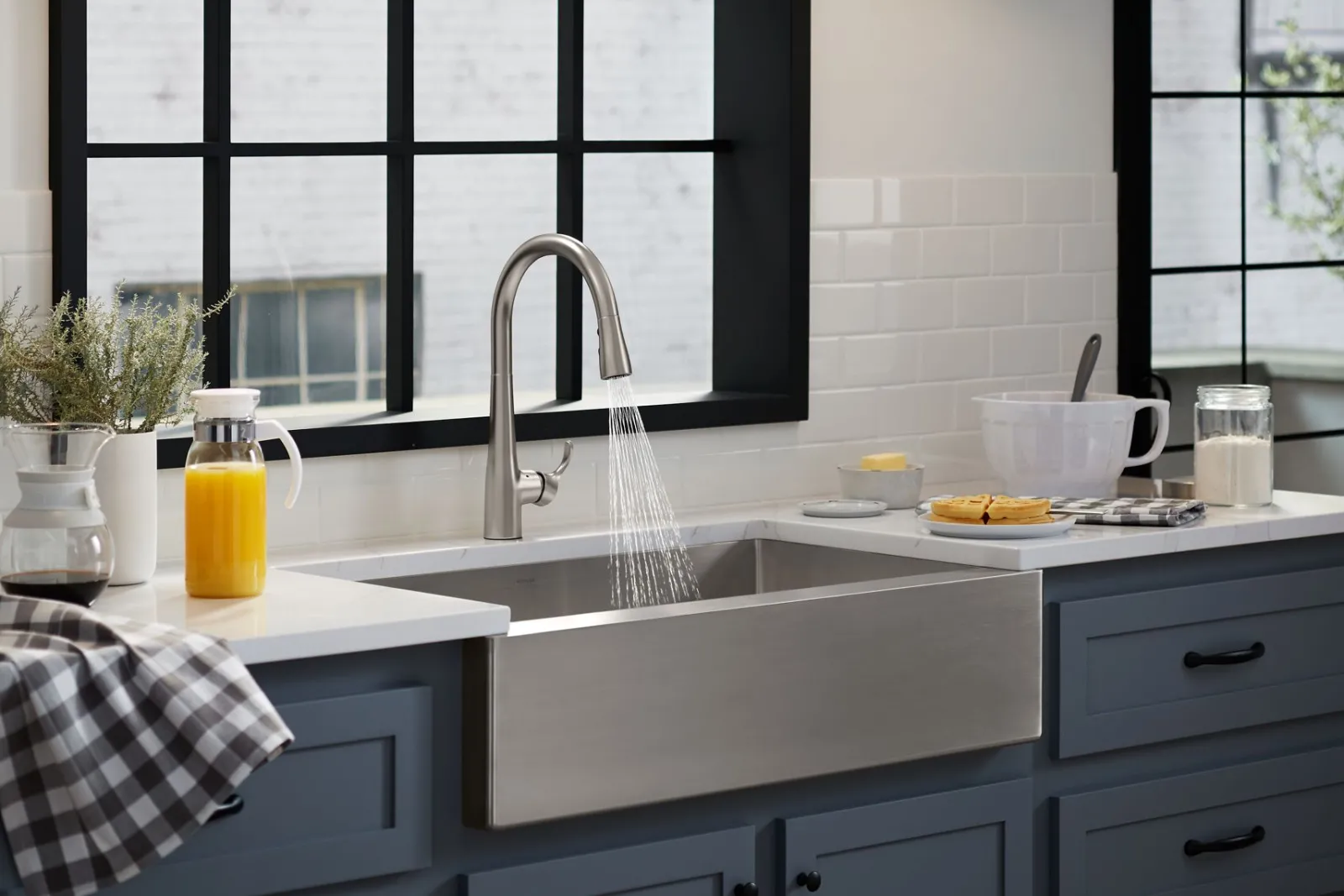 Touchless pull-down kitchen sink faucet with three-function sprayhead^Kohler Clearance