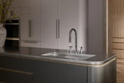 Touchless pull-down kitchen sink faucet with two-function sprayhead^Kohler Best