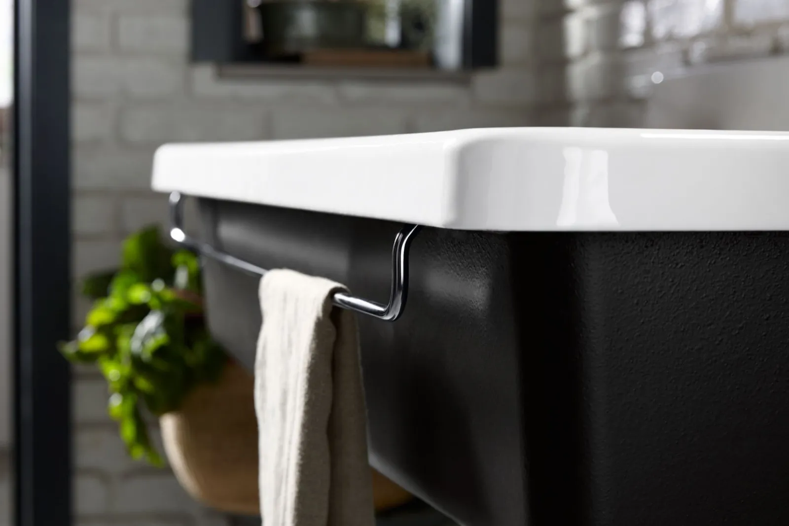 Towel bar^Kohler Clearance