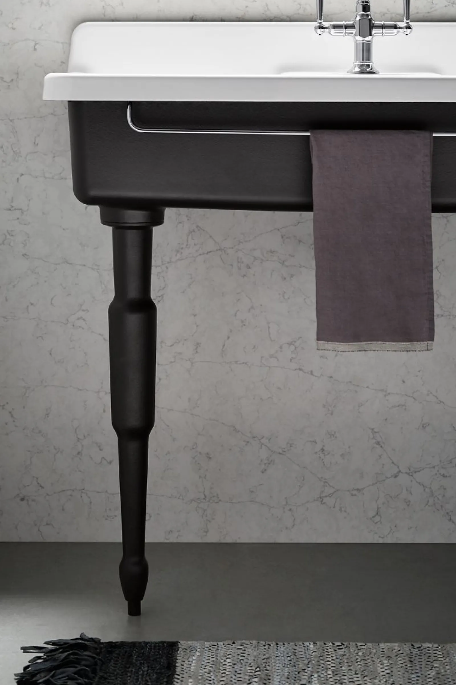 Towel bar^Kohler Clearance