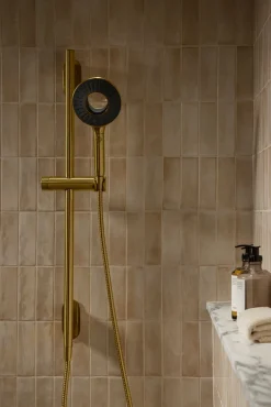 Two-function handshower, 1.75 gpm^Kohler Hot