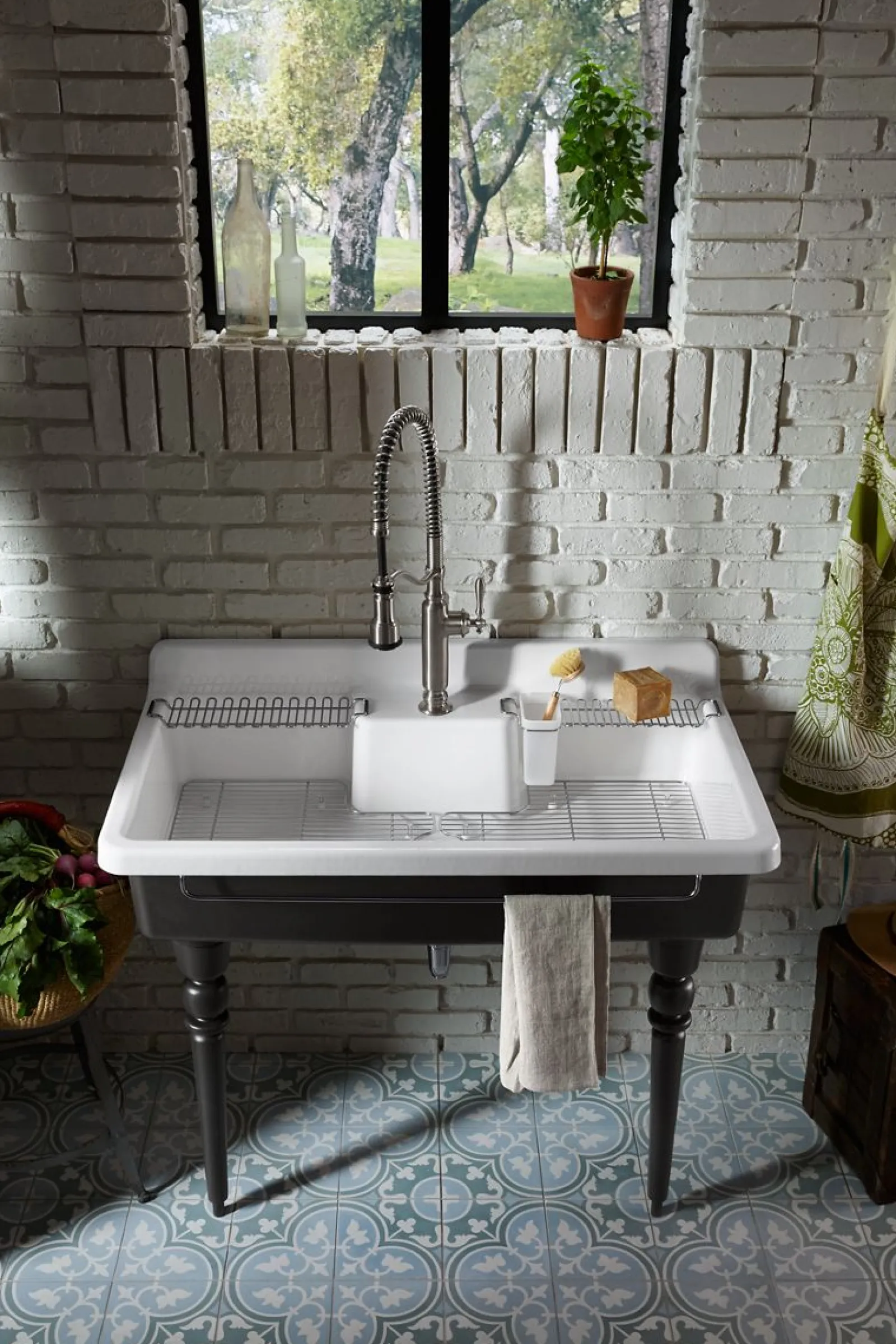 Utility rack with cup^Kohler