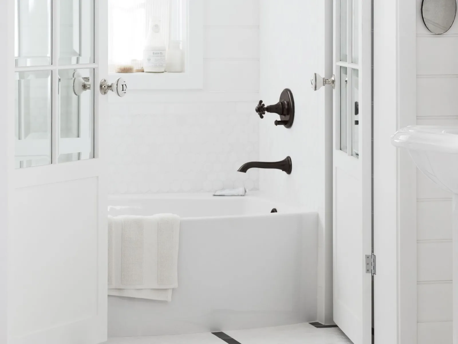 Wall-mount bath spout with flare design^Kohler Online