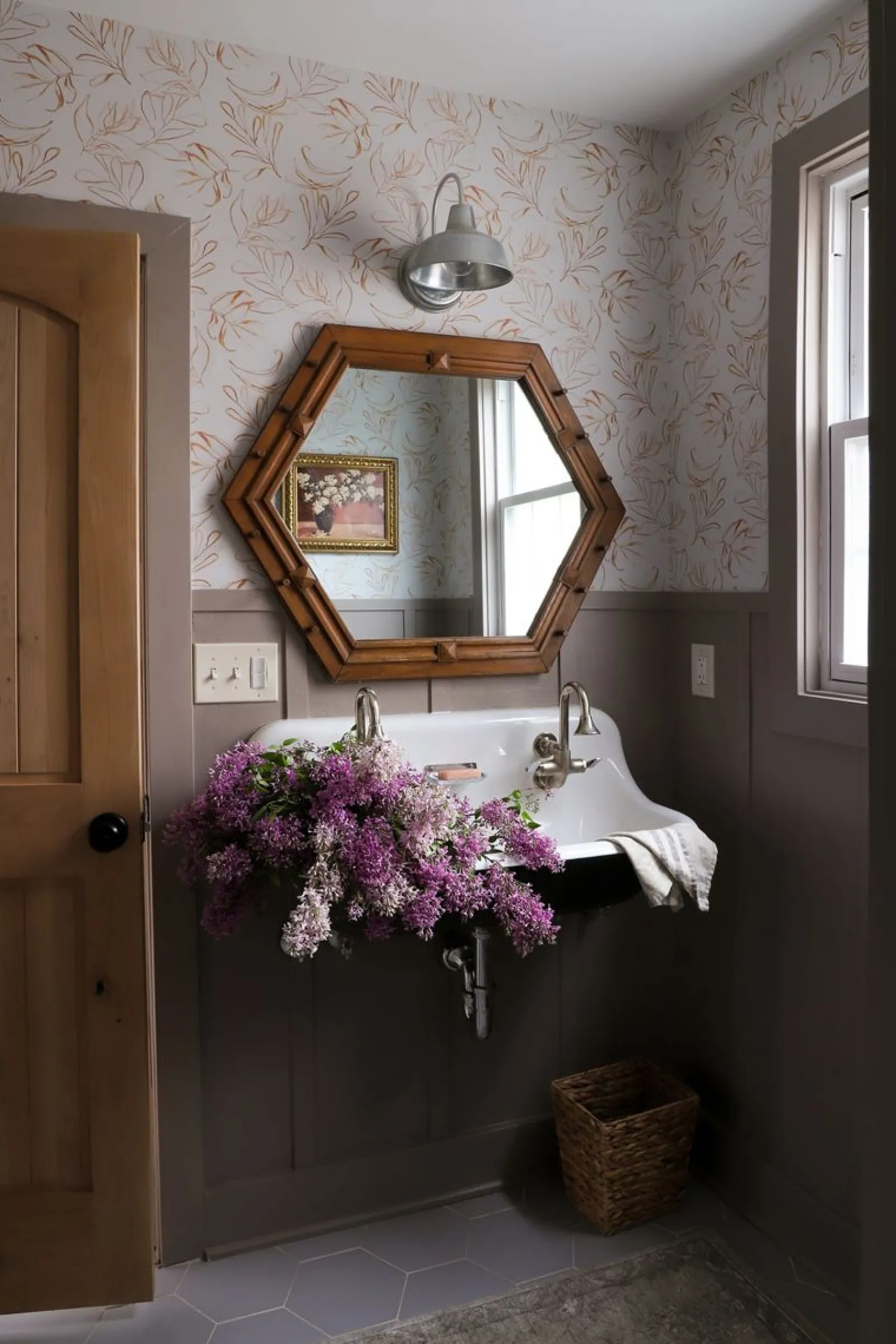 48" wall-mount utility sink^Kohler Hot